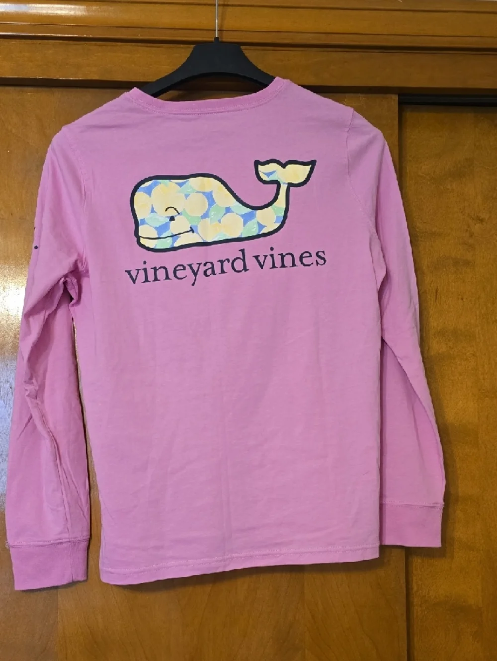 Vineyard Vines Bubblegum Pink Long Sleeve Pocket Tee with Whale Logo - Picture 2 of 2